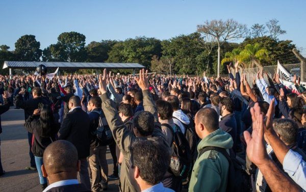 MP de Bolsonaro que proibia desconto sindical em folha perde validade