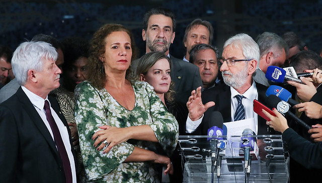 Cinco partidos anunciam voto contrário a relatório da reforma da Previdência