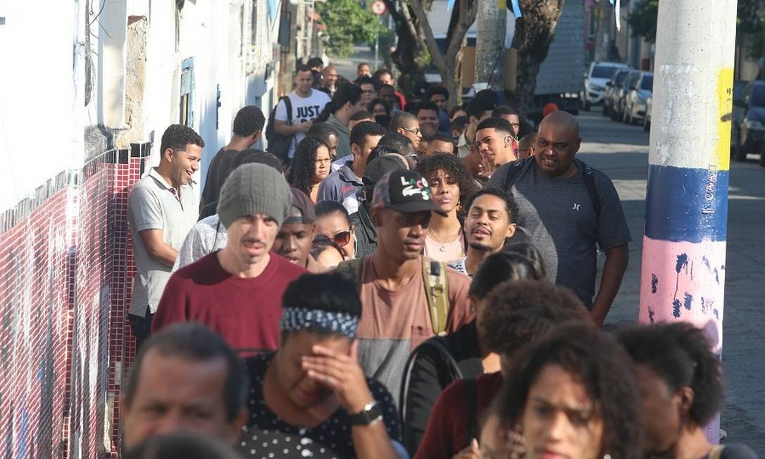 Mercado só gera emprego que paga até dois salários mínimos, mostra Ipea