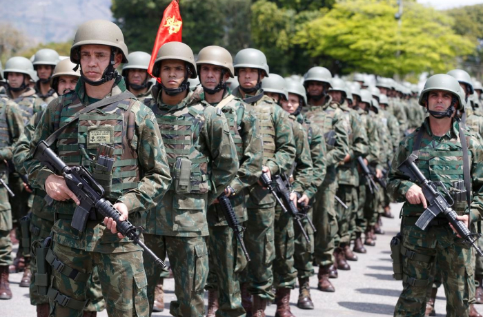 Ao invés de reforma da Previdência, militares ganharam um pacote de bondades