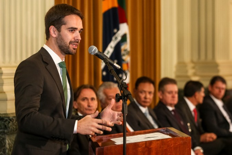 Mínimo regional: governo Leite propõe reajuste de 4,5%, enquanto centrais reivindicam 8,12%
