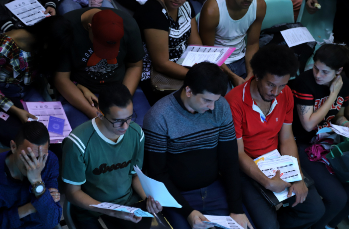 Suspensão de contratos e redução de salários empobrece 7,2 milhões de trabalhadores