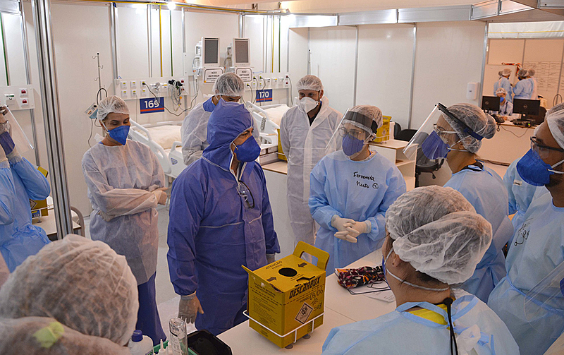 Bolsonaro veta R$ 8,6 bi que estados e municípios usariam contra covid-19