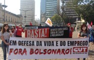 Ato pela vida e emprego em Porto Alegre defende impeachment de Bolsonaro