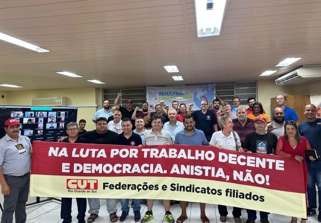 Trabalhadores debatem reindustrialização com justiça social e ambiental no FSM 2023