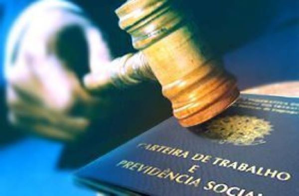 TST muda regra e 13º, FGTS e férias de quem faz horas extras ficam maiores