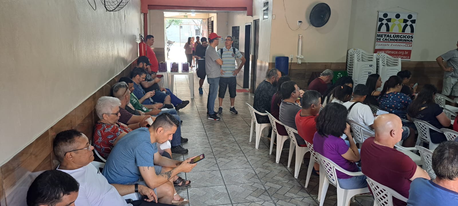 Trabalhadores participam do primeiro sorteio para a alta temporada na Colônia de Férias